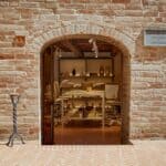 <a class="standard-btn default-btn" href="https://www.scuolemestieridarte.it/scuola/scuola-dei-mestieri-di-solomeo-umbria/">Scuola di Alto Artigianato Contemporaneo per le Arti e i Mestieri di Solomeo</a>